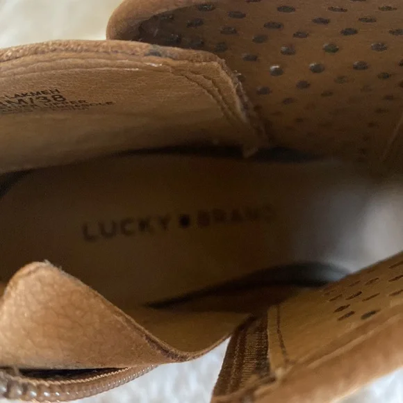 Lucky Brand size 8 peep toe booties. - Picture 5 of 7